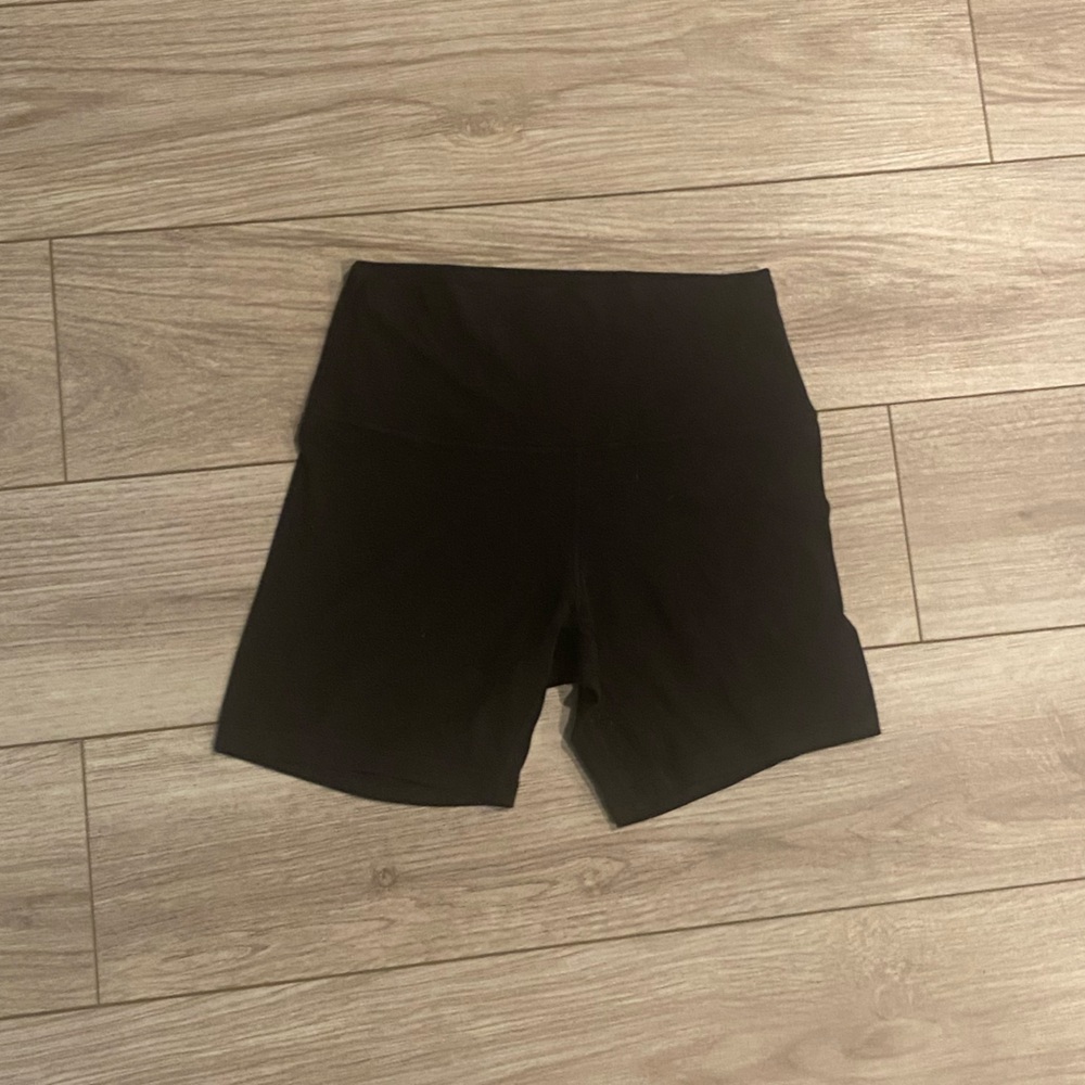 Black lululemon align shorts